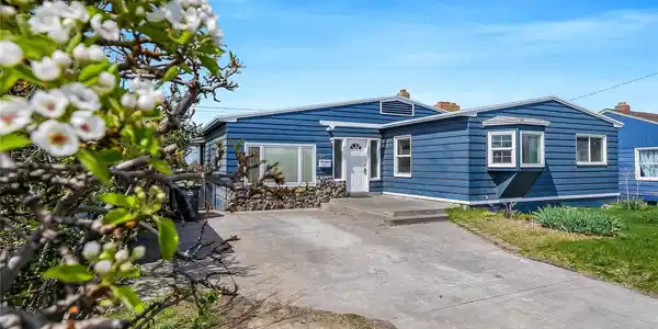 952 Juniper