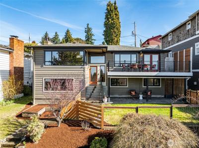 5022 46th SW