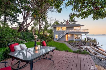 9788 Manitou Beach NE