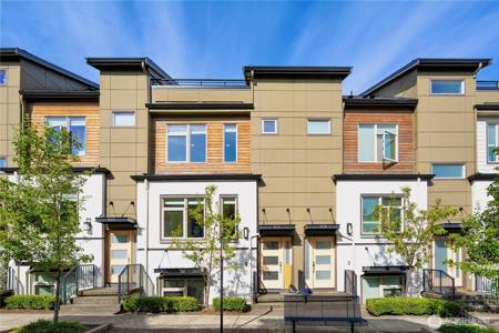 935 7th NE