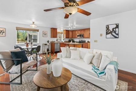 444 Marine View