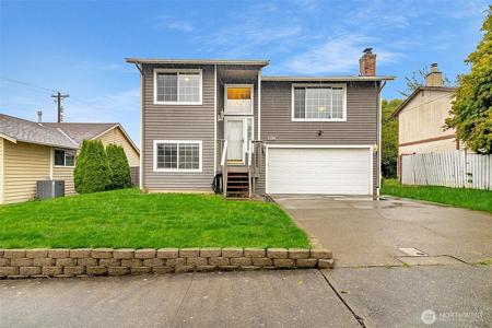 5106 Green Hills NE