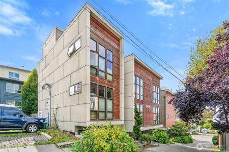 1211 Grand