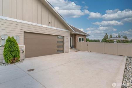 214 Solomon NW