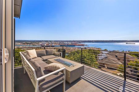 1422 Browns Point