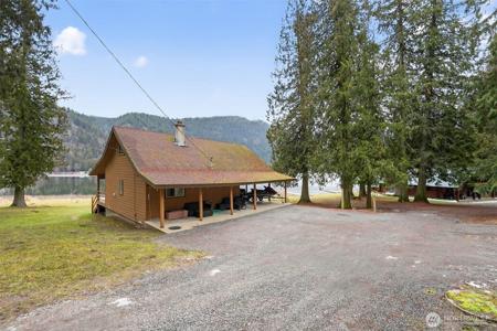 3021 Deep Lake North Shore