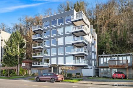 1402 Alki SW