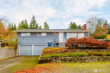 3804 Harbel NE
