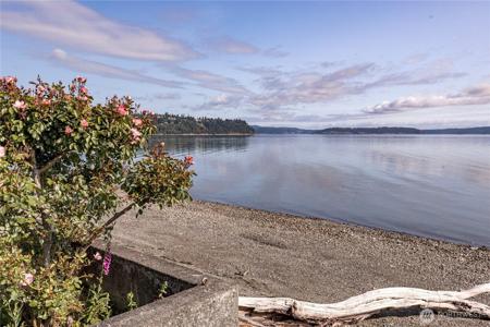 817 Shorecrest