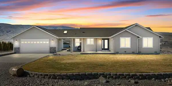 206 Moon River View SW