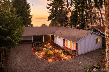 8617 Semiahmoo