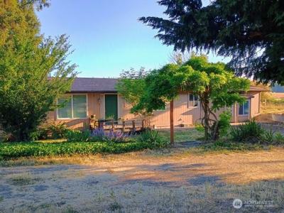3295 Hastings