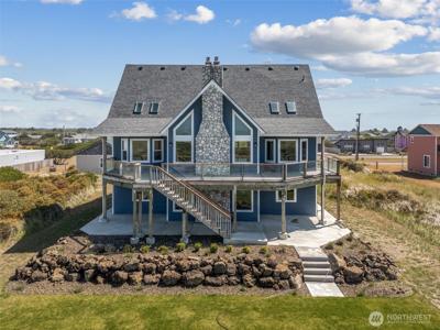 1073 Ocean Shores SW