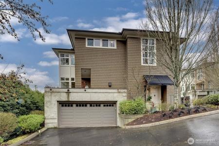 8627 112th NE