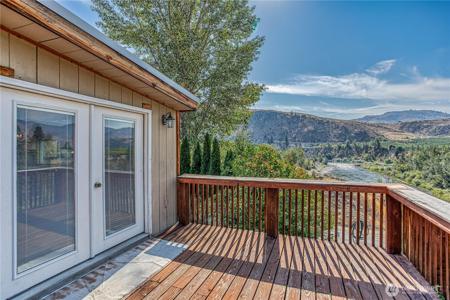 1077 Highway 153
