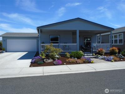894 Iris Ave.