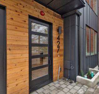 427 19th E