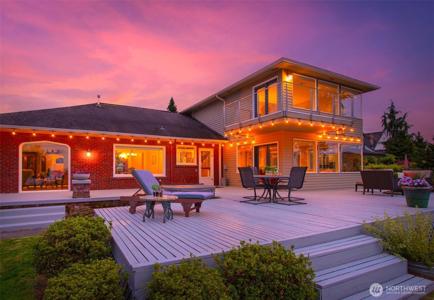 3621 Shore