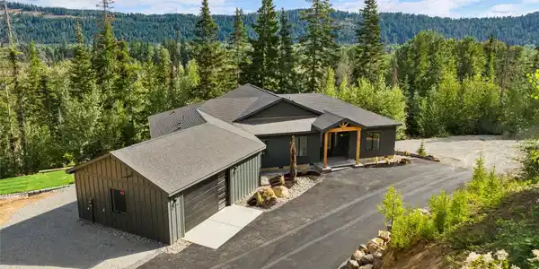 1450 Nelson Siding