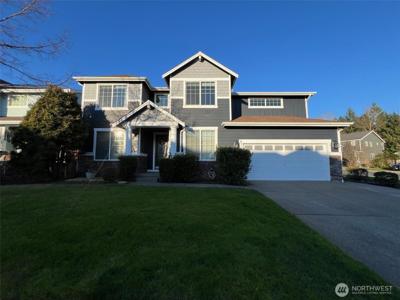 8715 185th E