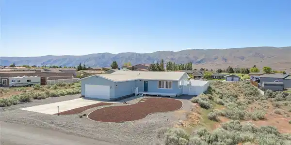304 Airport SW