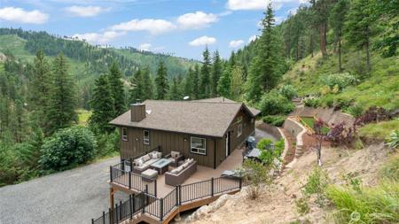 8816 Derby Canyon