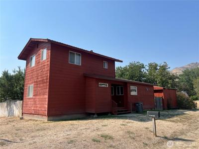 124 Main St