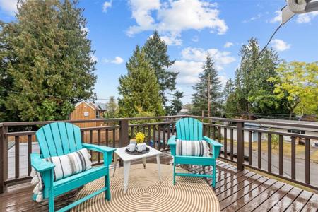 11504 Sand Point NE