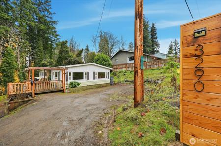 3290 Rocky Point NW