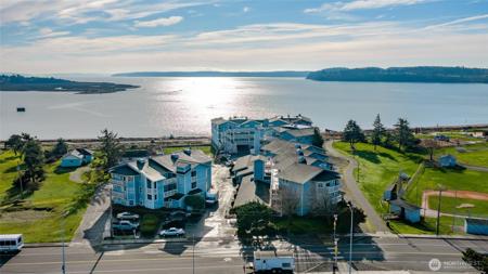 651 Bayshore