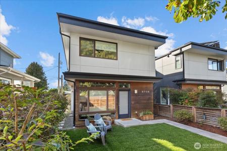 2705 47th SW