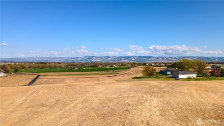 187 Cross Creek