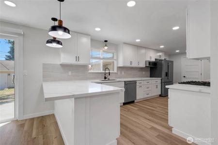1425 Woodlawn