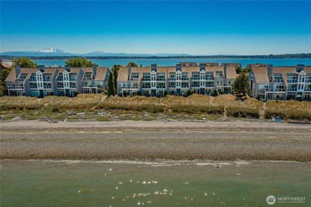 9499 Semiahmoo