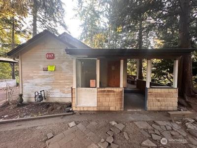 2117 Phinney Bay