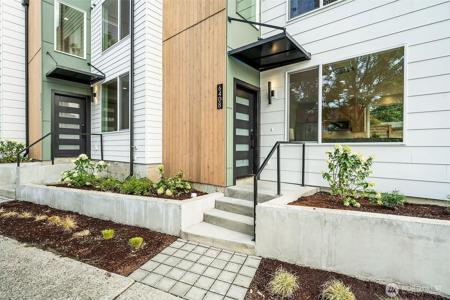 6408 Fauntleroy SW