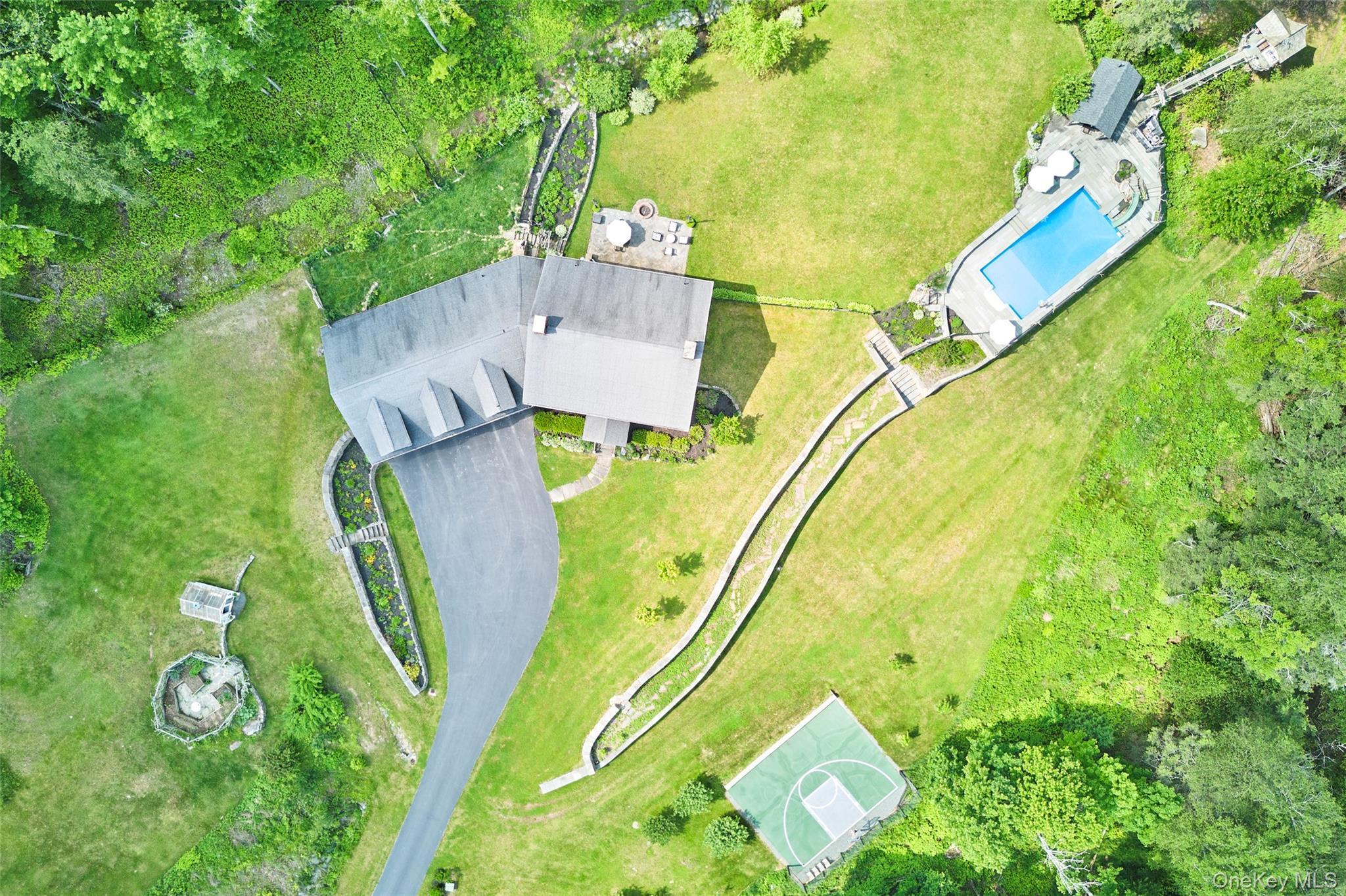 Image 3: Aerial View Image 3: Aerial View