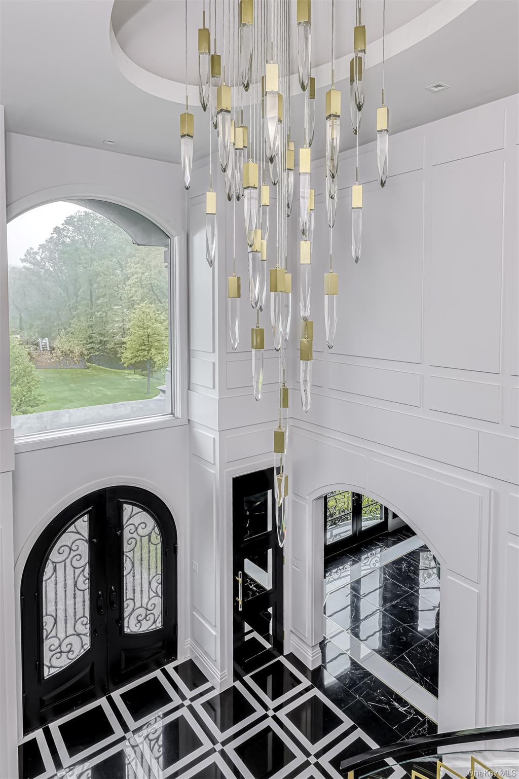 Image 4: Entry Image 4: Entry