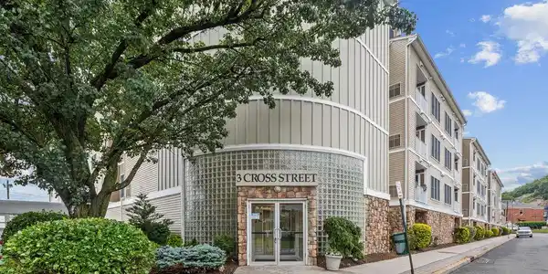 3 Cross Street