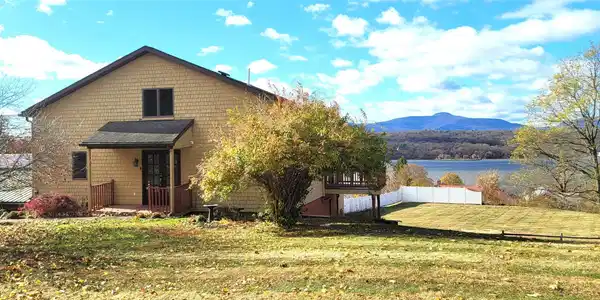 38 Cheviot #8 Road
