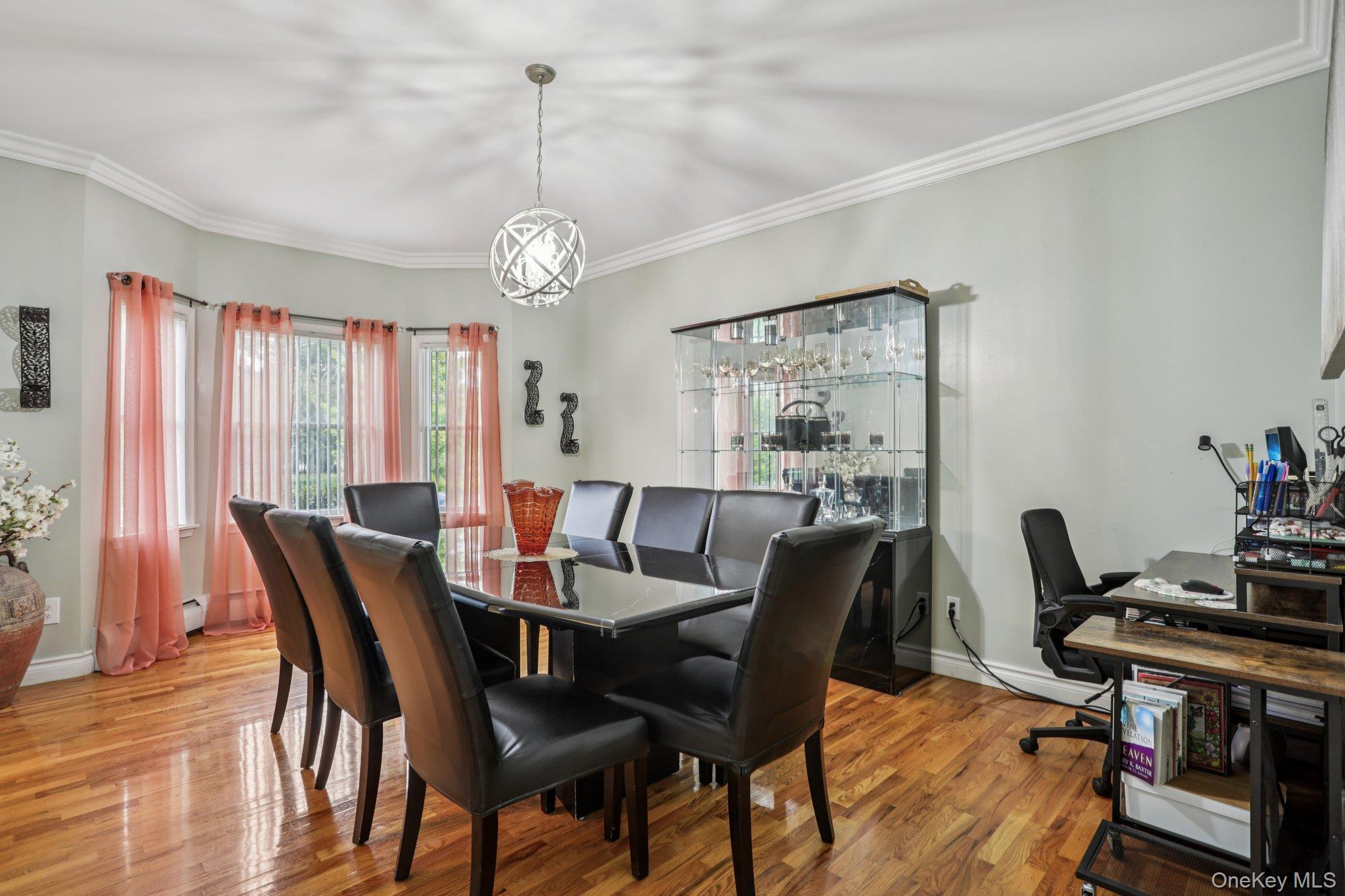 Image 2: Dining Area Image 2: Dining Area