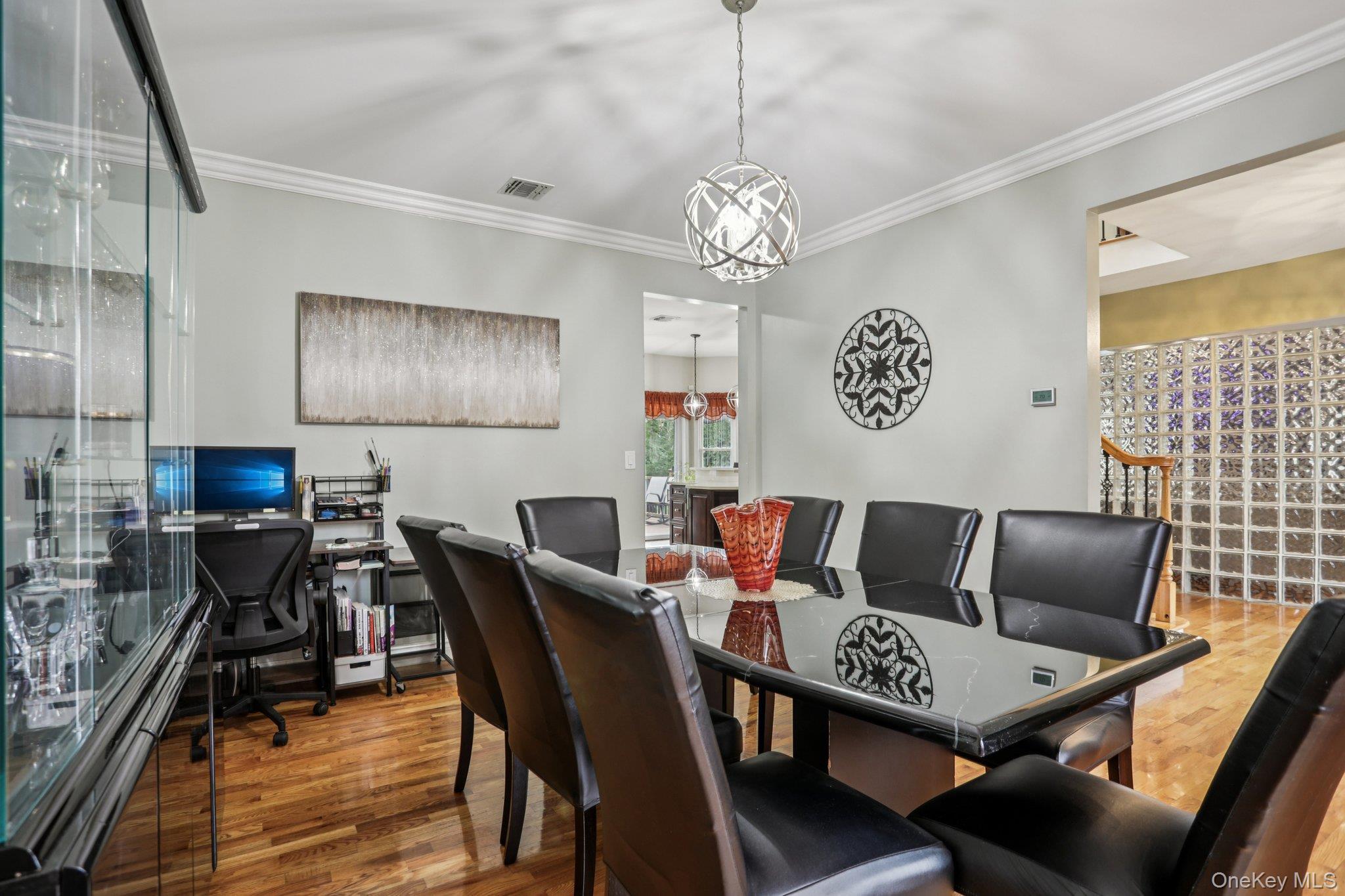 Image 3: Dining Area Image 3: Dining Area