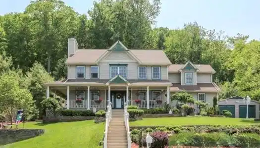 9 Oldfield Court