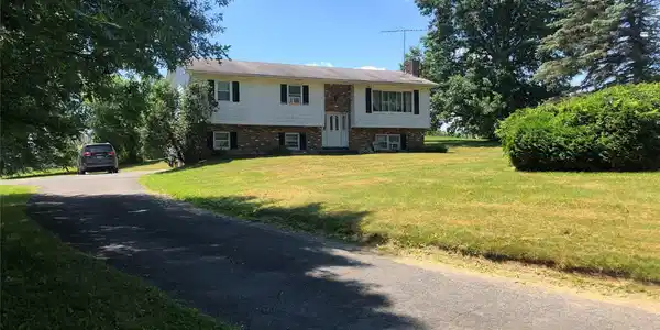 13 Schoonmaker Drive