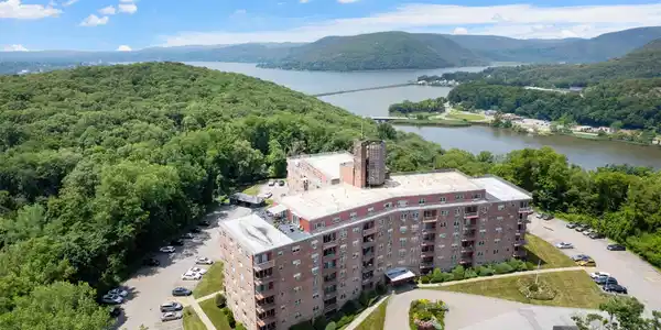 1 Lakeview Drive