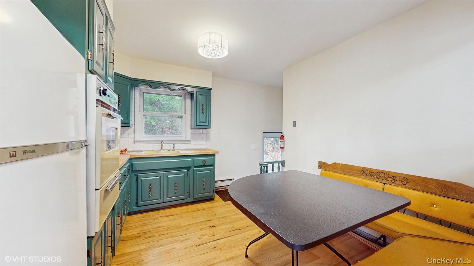 Image 4: Kitchen Image 4: Kitchen