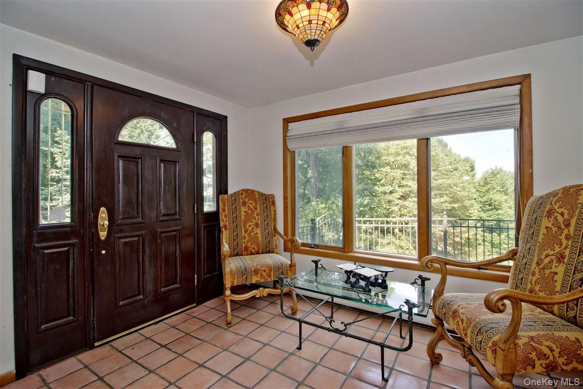 Image 4: Entry Image 4: Entry