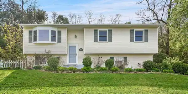 40 Amherst Lane