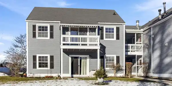 500 Commons Way