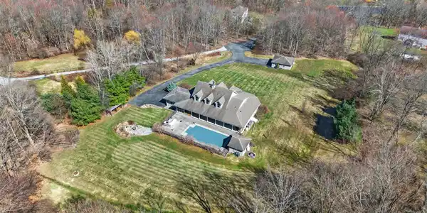 5 Deer Meadow Drive